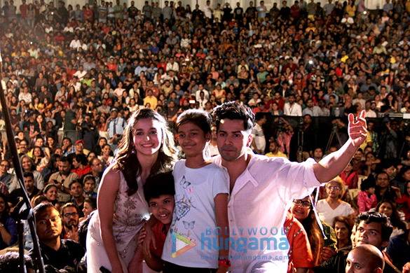 promotion of film badrinath ki dulhaniya at the kala ghoda arts festival 2017 4
