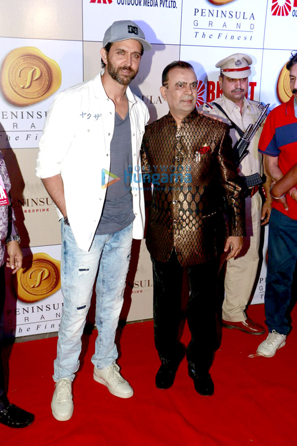 ranbir kappor hrithik roshan yuvraj singh and others grace the bright awards 2017 2