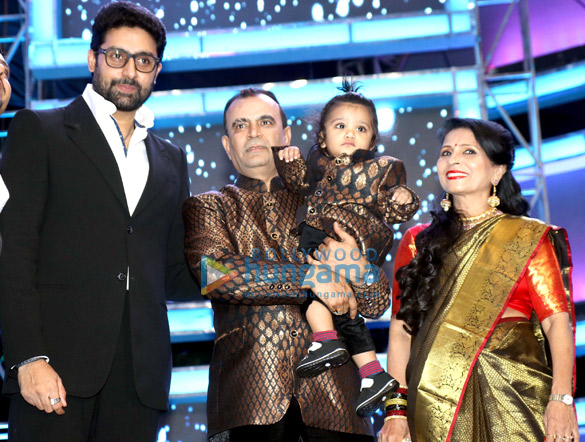 ranbir kappor hrithik roshan yuvraj singh and others grace the bright awards 2017 34