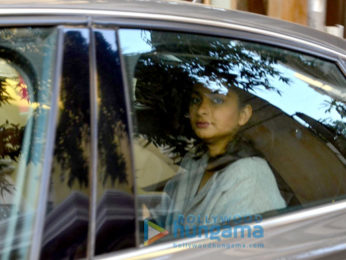 Rhea Kapoor snapped post meeting at Kareena Kapoor Khan's house