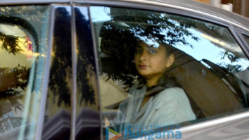 Rhea Kapoor snapped post meeting at Kareena Kapoor Khan’s house