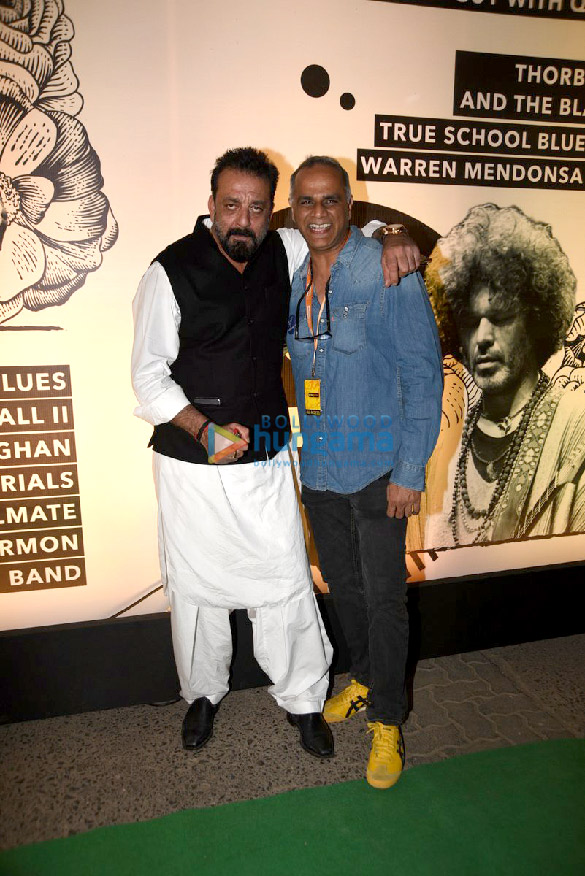sanjay dutt snapped with owen roncon at mahindra blues festival 2