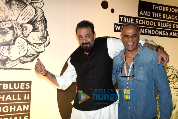 sanjay dutt snapped with owen roncon at mahindra blues festival 3