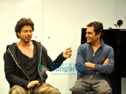 Shah Rukh Khan, Nawazuddin Siddiqui have a video conference with Mahira Khan over ‘Raees’ success