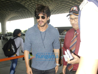 Shah Rukh Khan & Vidhu Vinod Chopra depart for Ajay Bijli's 50th birthday bash in Dubai