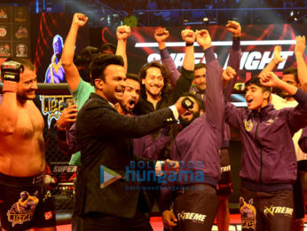 Tiger Shroff along with mother Ayesha and sister Krishna Shroff attend the Super Fight League in Delhi