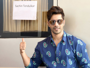 Varun Dhawan & Alia Bhatt snapped promoting their film 'Badrinath Ki Dulhania'