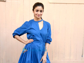 Varun Dhawan & Alia Bhatt snapped promoting their film 'Badrinath Ki Dulhania'