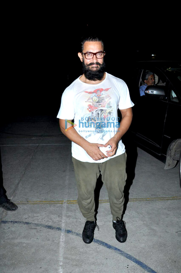 Aamir Khan and Sanya Malhotra snapped post their dance practice for their film Secret Superstar Aamir Khan and Sanya Malhotra snapped post their dance practice for their film Secret Superstar