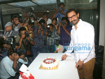 Aamir Khan celebrates his birthday at his house in Bandra
