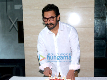 Aamir Khan celebrates his birthday at his house in Bandra