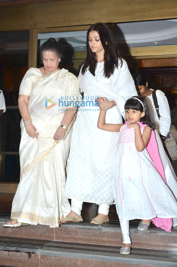 aishwaryas fathers prayer meet 18 2
