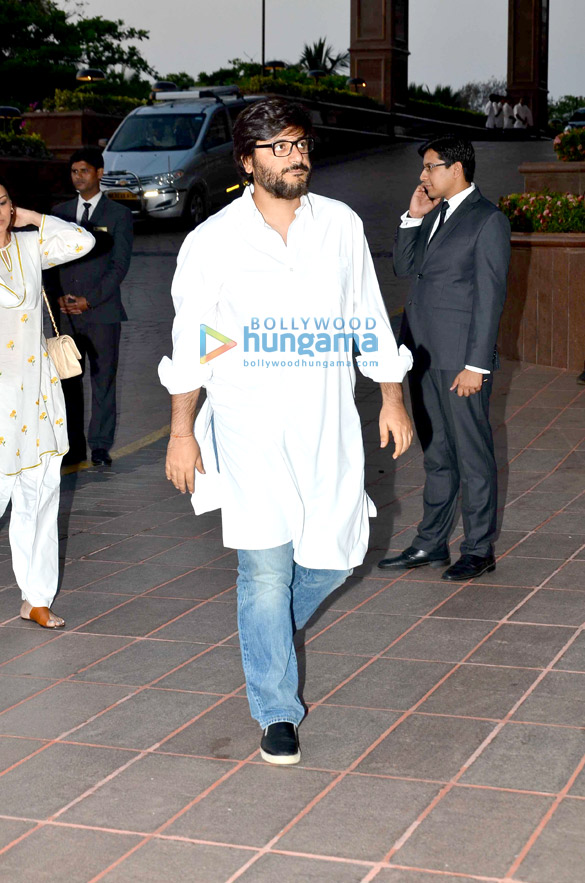 aishwaryas fathers prayer meet 32