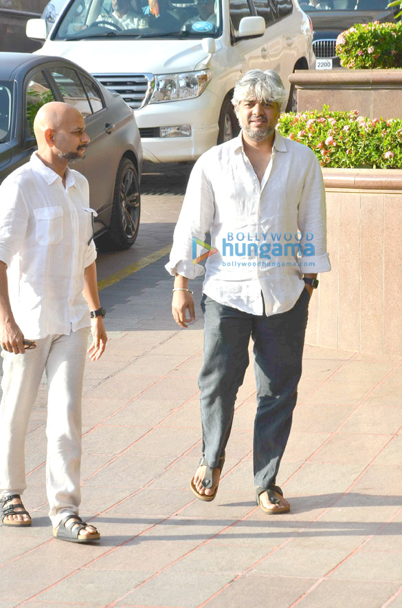 aishwaryas fathers prayer meet 39