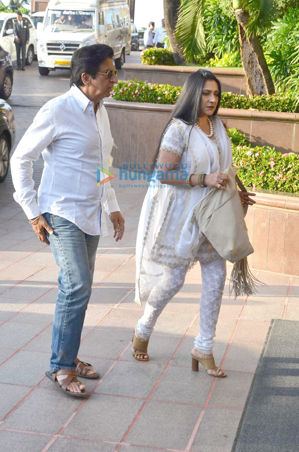 aishwaryas fathers prayer meet 44