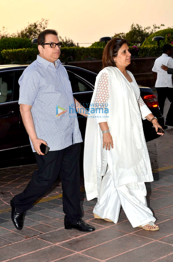 aishwaryas fathers prayer meet 64