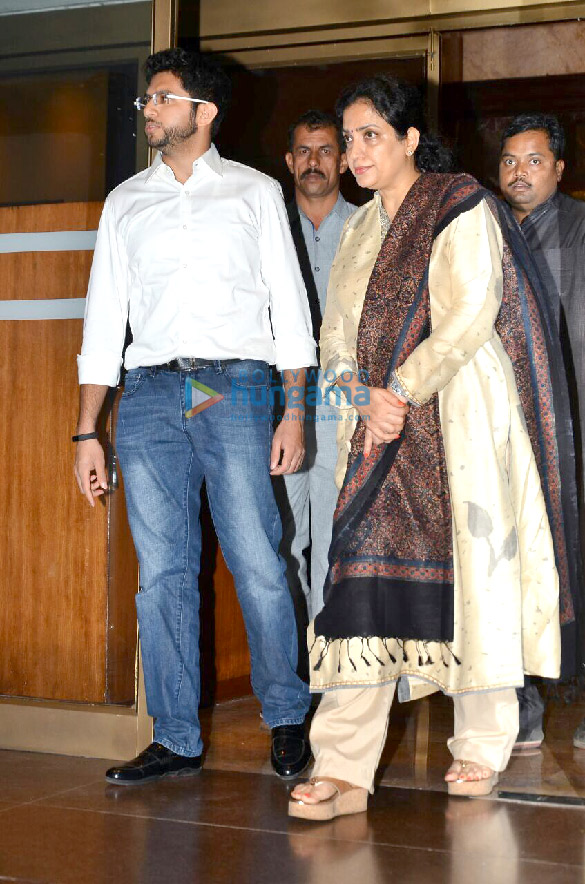 aishwaryas fathers prayer meet 7