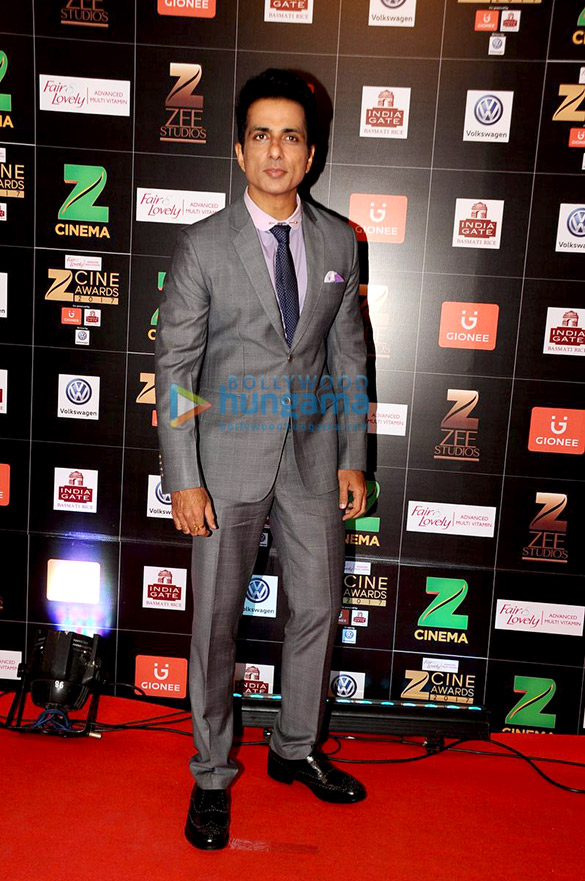 celebs grace zee cine awards 2017 82