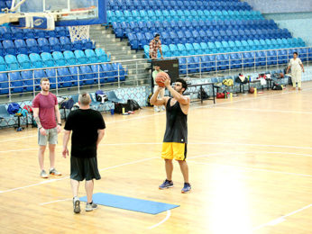 Check out: Arjun Kapoor’s rigorous practice session to learn basketball