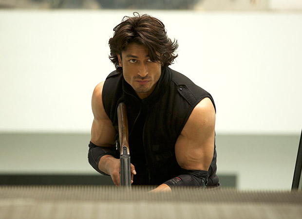 Commando 2 collects 15.74 crore in its opening weekend