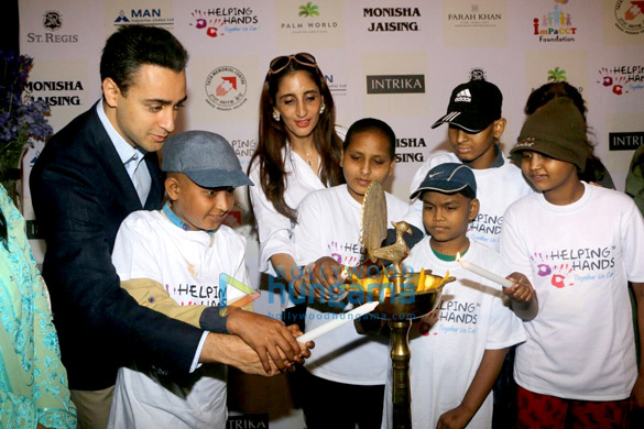 imran khan and others grace helping hands 2