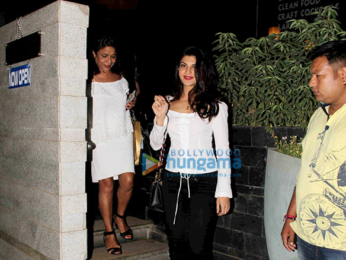 Jacqueline Fernandez snapped post dinner at Bandra Restaurant