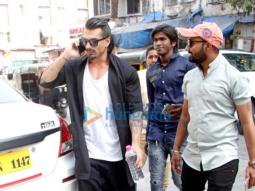 Karan Singh Grover snapped at ‘Brittos Cafe’ in Bandra