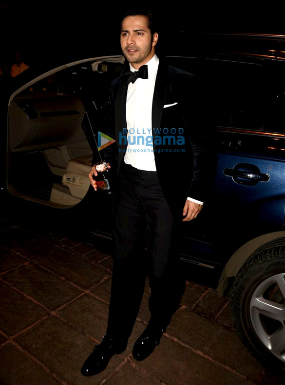 katrina kaif anushka sharma shahid kapoor varun dhawan amitabh bachchan at hello hall of fame awards 2017 4