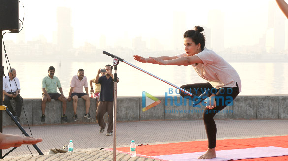 kirti kulhari attends an initiative to spread awareness for the benefits of yoga 5