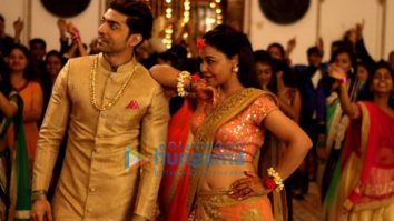 Movie Stills Of The Movie Laali Ki Shaadi Mein Laddoo Deewana