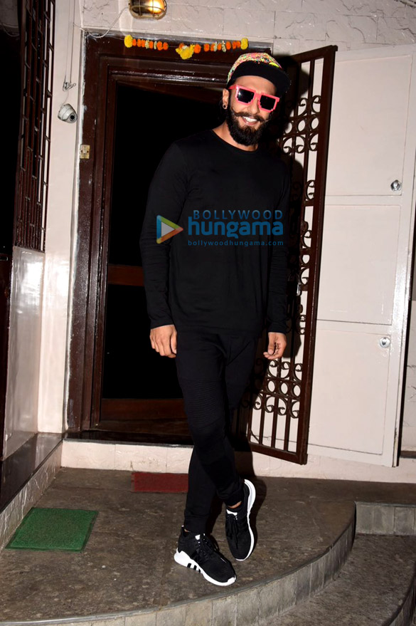 ranveer singh snapped at a dubbing studio in bandra 5