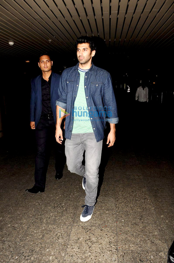 shilpa shetty vidya balan and aditya roy kapur snapped at the airport 6