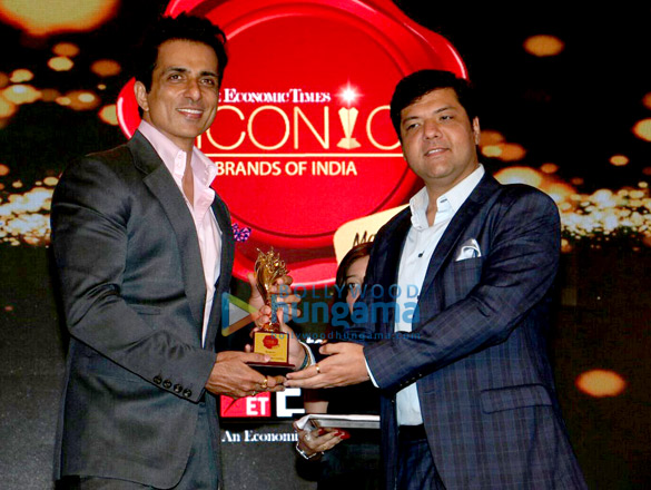 shilpa shetty and sonu sood at best iconic brands summit 4