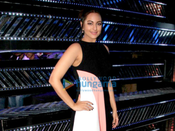Sonakshi Sinha promotes 'Noor' on 'Indian Idol'