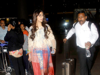 Sonam Kapoor snapped at the airport
