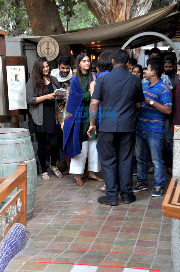 sonam kapoor snapped post ndtv shoot 2