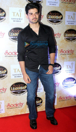 Sooraj Pancholi, Sonu Sood and others at ‘Society Leadership Awards 2017’