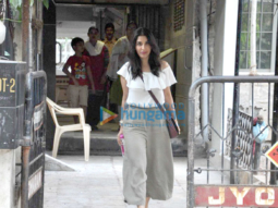 Sophie Choudry snapped shopping in Bandra