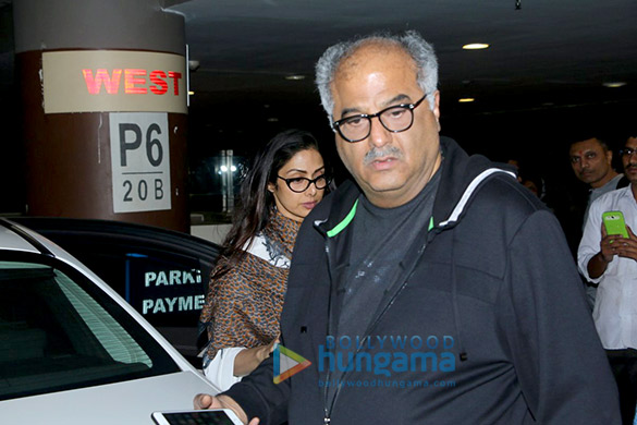 sridevi and family snapped at the airport 5 2