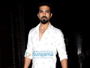 Varun Dhawan hosts a success bash of the film 'Badrinath Ki Dulhania'