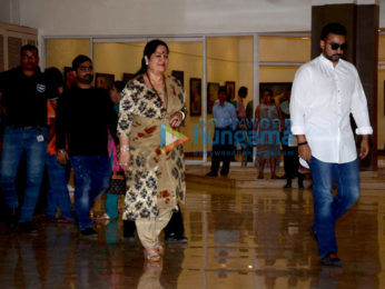 Suniel Shetty's father prayer meet in Worli