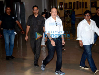 Suniel Shetty's father prayer meet in Worli