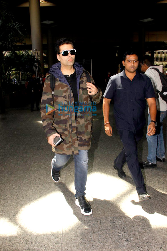 varun alia kangna snapped at the airport 6