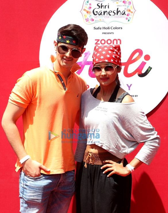 varun dhawan alia bhatt grace the zoom holi party 2017 19