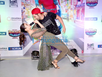 Varun Dhawan & Alia Bhatt promote 'Badrinath Ki Dulhania' at Korum Mall, Thane