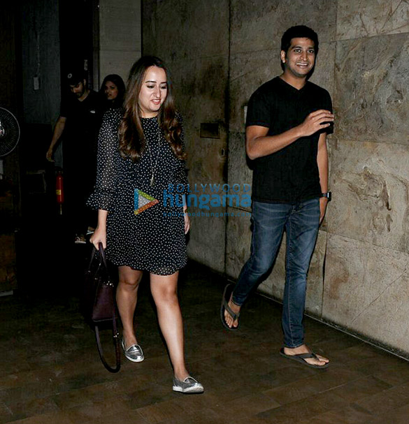 varun dhawan natasha snapped at the boss baby screening 7