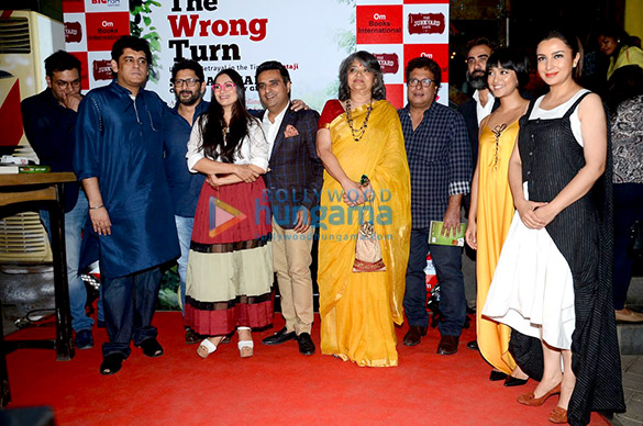 vidya balan unveils the book the wrong turn 4