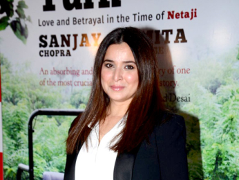 Vidya Balan unveils the book 'The Wrong Turn'