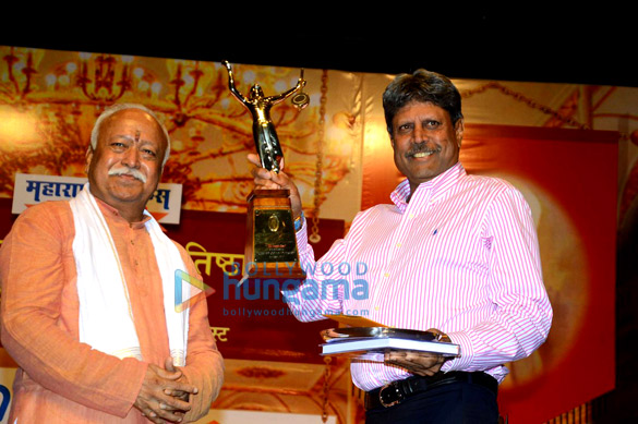 aamir khan honoured at 75th dinanath mangeshkar awards 6