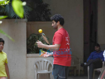 Aditya Roy Kapoor snapped playing cricket with kids in Bandra